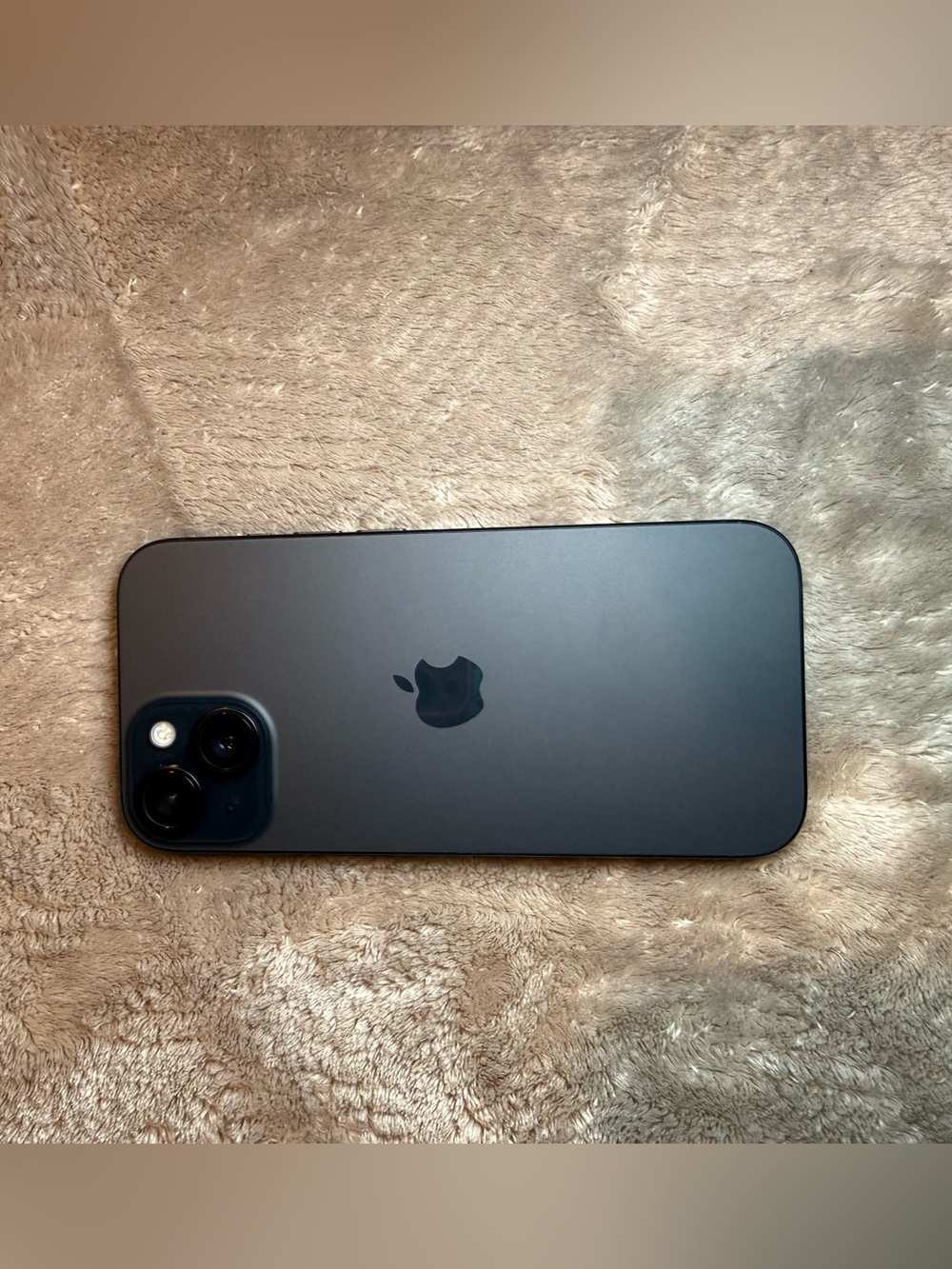 Apple iPhone 15 - Midnight Black Finish